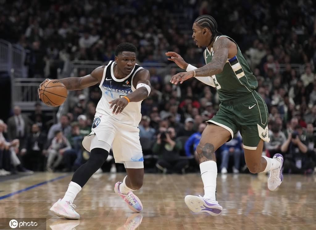 字母哥三双爱德华兹25分 波蒂斯两双雄鹿逆转森林狼