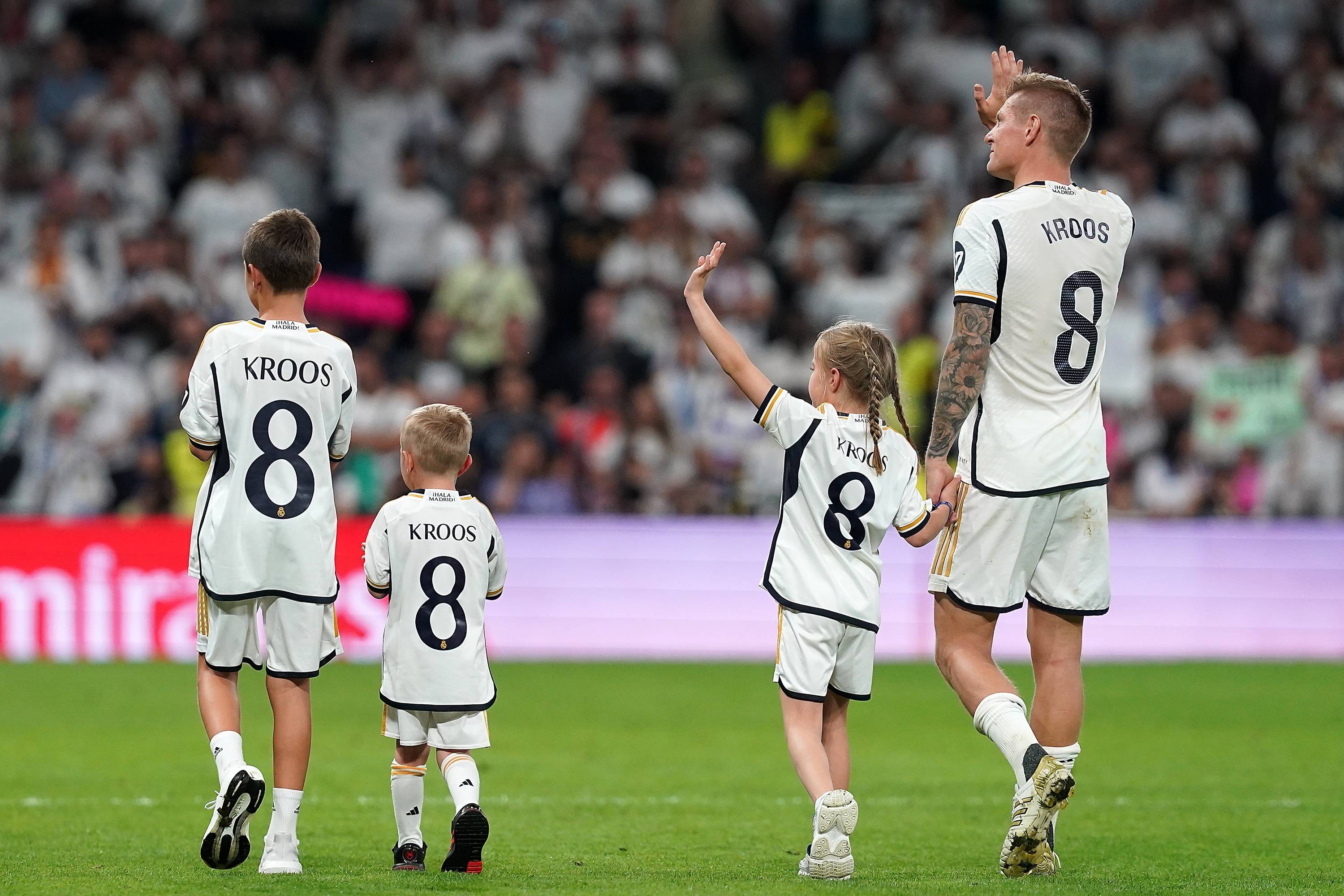 TA：皇马高层长期忽视后防线短板不补强 惨败不能全怪安切洛蒂